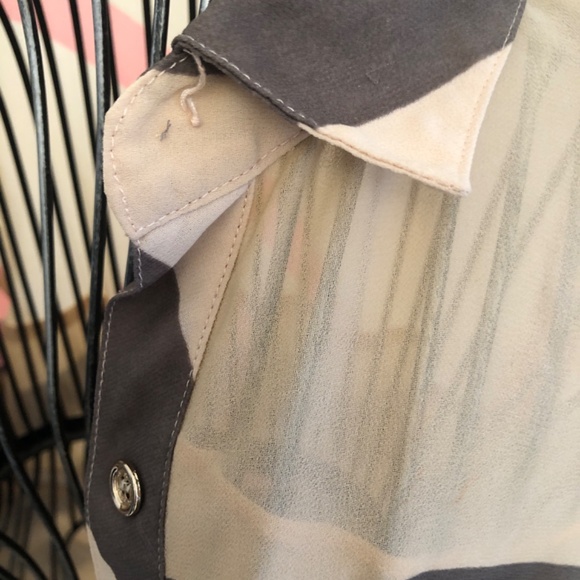 Silk Burberry Lined Small Blouse - Picture 6 of 7